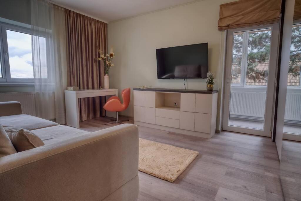Central Luxury Apartment With City View Брашов Екстер'єр фото